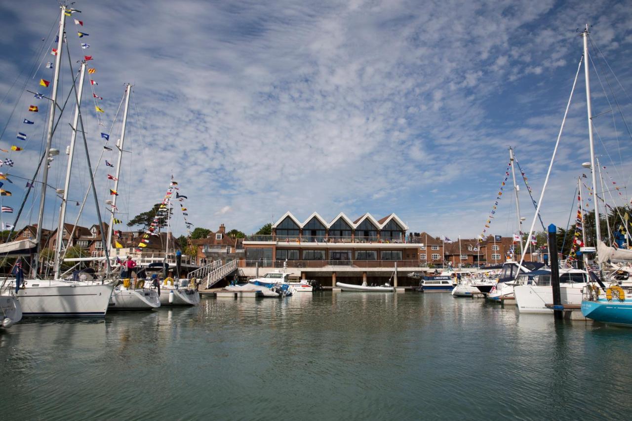 Royal Southern Yacht Club Hamble-le-Rice Exterior photo