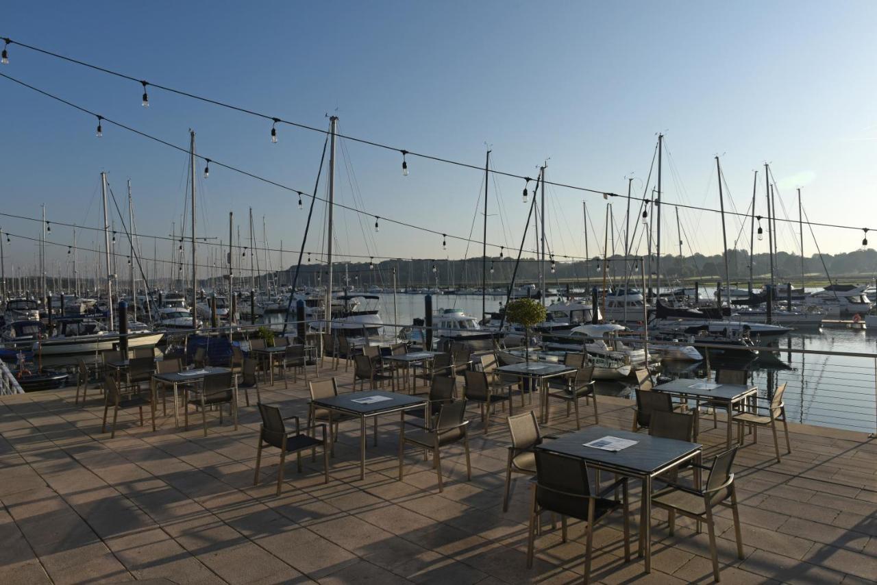 Royal Southern Yacht Club Hamble-le-Rice Exterior photo